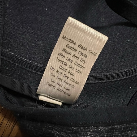 Athleta Quest Wherever Bra Size Large Navy Padded V Neck Comfy Athleisure - Picture 6 of 8